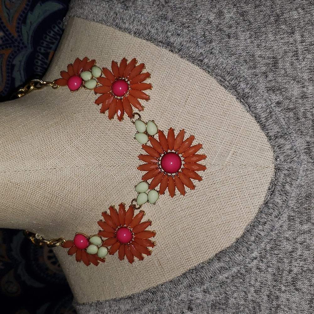 Orange/pink flower collar necklace